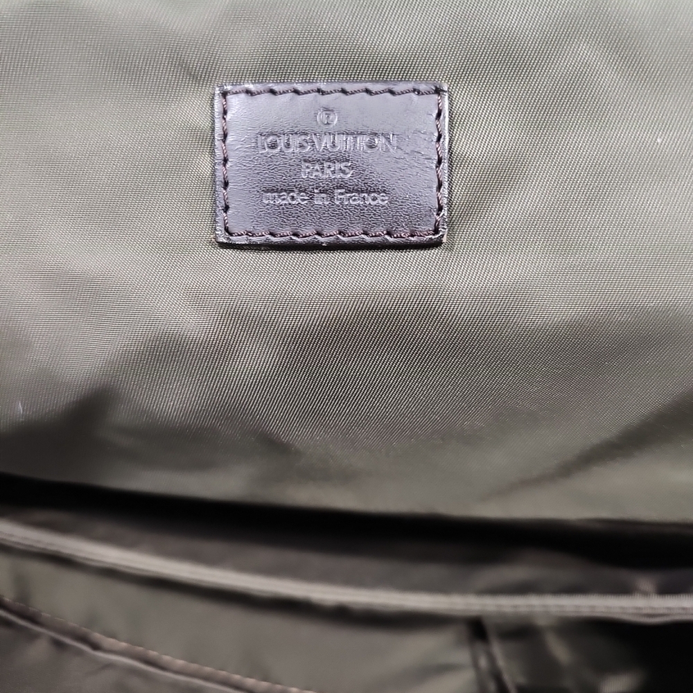 Louis Vuitton Black Men's Bag - Picture 11 of 13